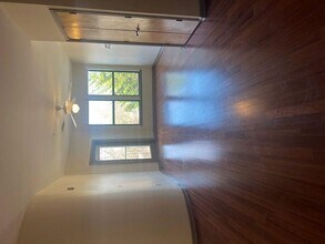 898 Oak St SW in Atlanta, GA - Building Photo - Building Photo