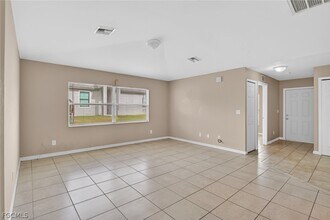 848 Holmes Ave in Lehigh Acres, FL - Building Photo - Building Photo