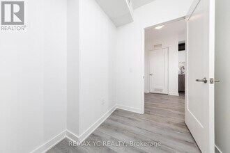 121 Lower Sherbourne St in Toronto, ON - Building Photo - Building Photo