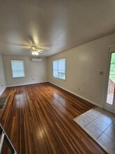 26534 Royal Oak Rd in Easton, MD - Building Photo - Building Photo