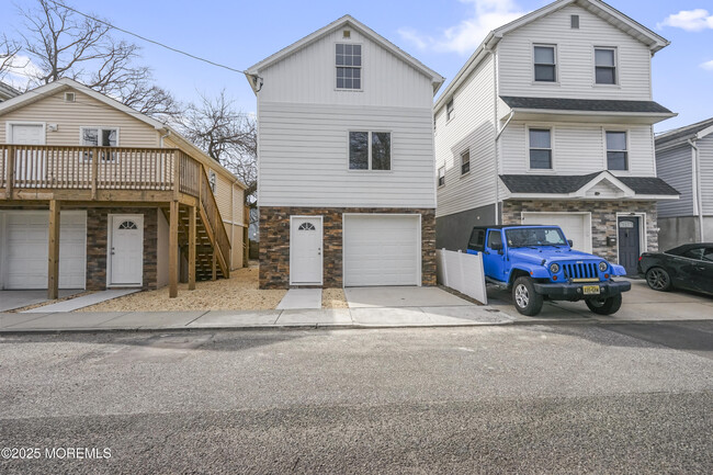 7 Smith Pl in Keansburg, NJ - Building Photo - Building Photo