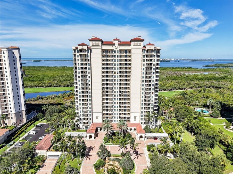 23750 Via Trevi Way in Bonita Springs, FL - Building Photo