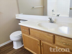 1426 Silver Glen Ave in Las Vegas, NV - Building Photo - Building Photo