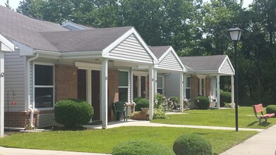 Shady Grove Apartments in Selbyville, DE - Foto de edificio - Building Photo