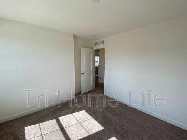 6325 Stablecross Trl in Castle Pines, CO - Building Photo - Building Photo