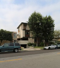 346 W Doran St in Glendale, CA - Foto de edificio - Building Photo
