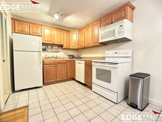 39 Englewood Ave, Unit 21 in Boston, MA - Building Photo - Building Photo