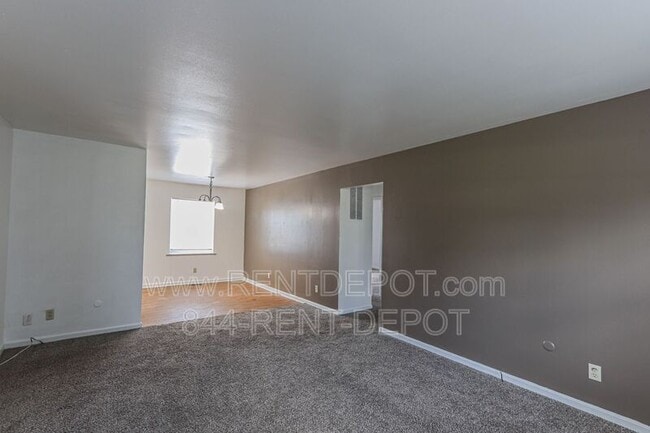 2841 Ravenswood Dr in Evansville, IN - Building Photo - Building Photo