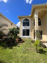 18511 NW 14th St in Pembroke Pines, FL - Building Photo - Building Photo