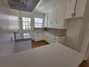 13644 Leadwell St in Los Angeles, CA - Building Photo - Building Photo