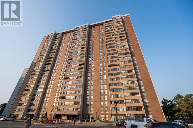 18-218 Knightsbridge Rd