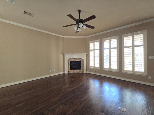 property at 14 Jonquil Pl