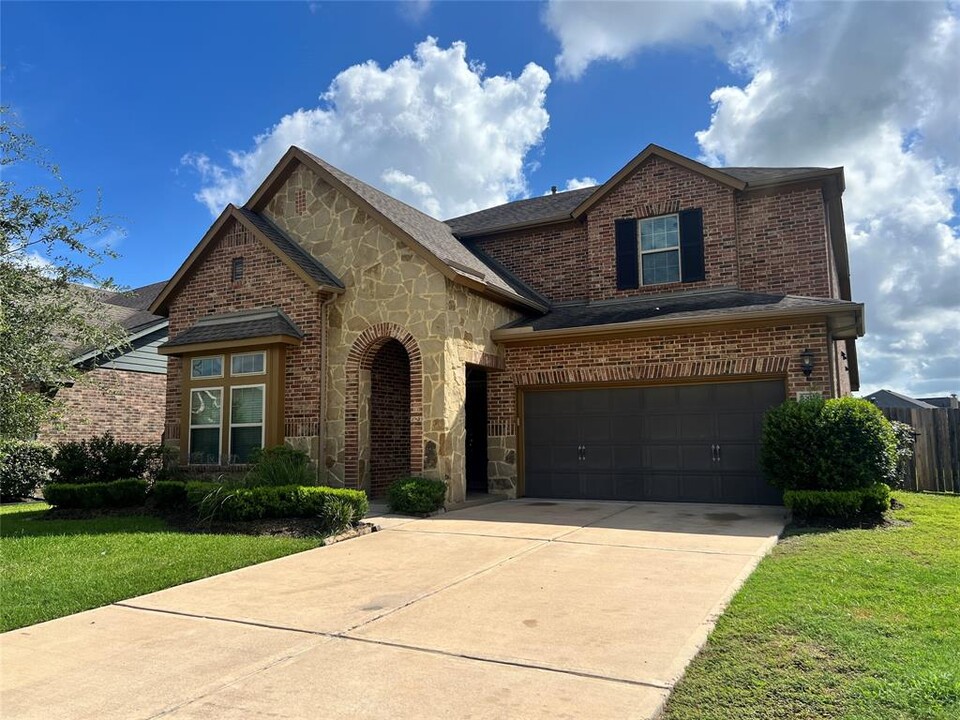 9 Fountain Bend Ln in Richmond, TX - Foto de edificio