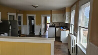 51 Norman St, Unit #2 in Waterbury, CT - Building Photo - Building Photo