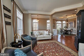 7023 Little Leaf Linden Ln in McLean, VA - Building Photo - Building Photo