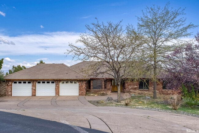 property at 3400 Southampton Dr