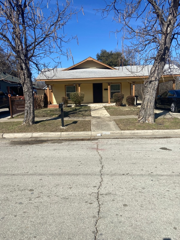 1331 Elmwood Ave in Fort Worth, TX - Building Photo - Building Photo