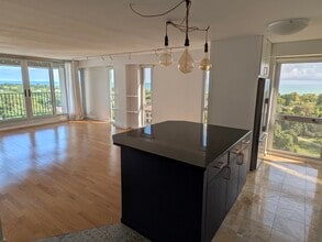1960 N Lincoln Park W, Unit 1310 in Chicago, IL - Building Photo - Building Photo