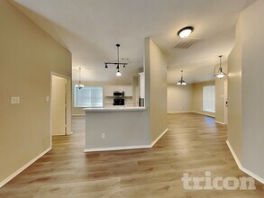 112 Clover Leaf Ln in Red Oak, TX - Foto de edificio - Building Photo