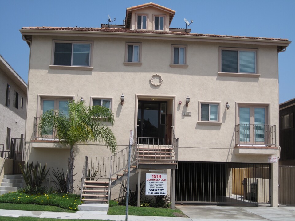 1518 Centinela Ave in Los Angeles, CA - Building Photo