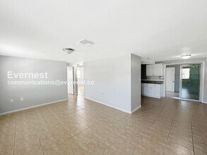 3034 Primrose Dr in Holiday, FL - Foto de edificio - Building Photo