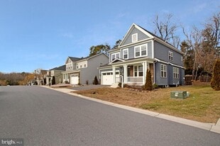 408 Kosmill Dr in Glen Burnie, MD - Building Photo