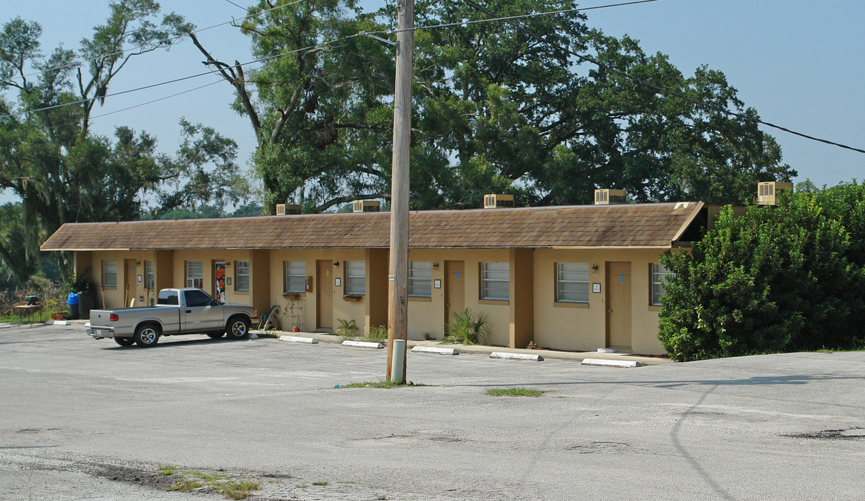 550 S Lakeview Dr in Lake Helen, FL - Building Photo