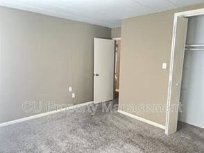 713 W Church St in Champaign, IL - Building Photo - Building Photo