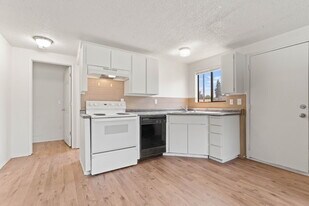 2902 N Stone St in Spokane, WA - Building Photo