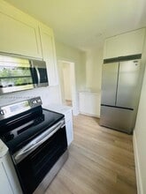 905 SW 13th Ct in Miami, FL - Building Photo - Building Photo