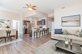 Heer's Luxury Living Lofts in Springfield, MO - Foto de edificio - Building Photo