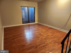 307 Arch St in Philadelphia, PA - Building Photo - Building Photo