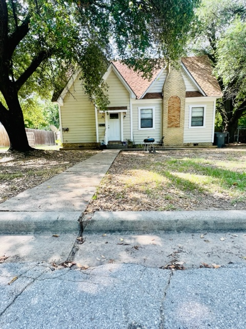 202 Fred St in Lufkin, TX - Foto de edificio