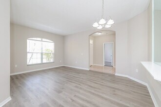 556 Pinehurst Cove in Kissimmee, FL - Building Photo - Building Photo