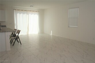 5999 Coja St in Las Vegas, NV - Building Photo - Building Photo