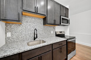 5803 S Kingshighway Blvd, Unit Apt 1S in St. Louis, MO - Building Photo