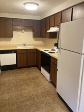 643 Kennedy Dr, Unit 3 in Grand Island, NE - Building Photo - Building Photo