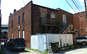 1112-1114 W Cary St in Richmond, VA - Building Photo - Building Photo