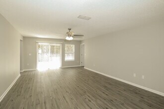 13517 Ashford Wood Ct E in Jacksonville, FL - Building Photo - Building Photo