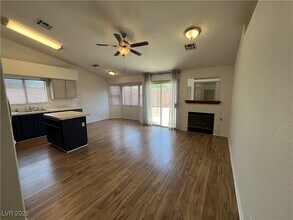 5101 Chambliss Dr in Las Vegas, NV - Building Photo - Building Photo