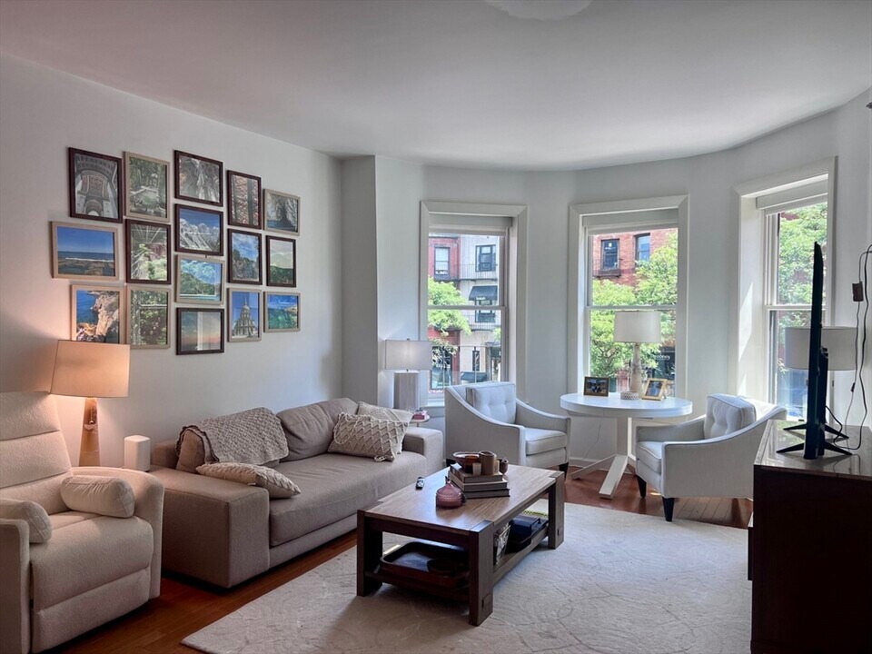 177 Newbury St, Unit 2 in Boston, MA - Building Photo