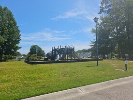 160 Molinia Dr in Murrells Inlet, SC - Building Photo