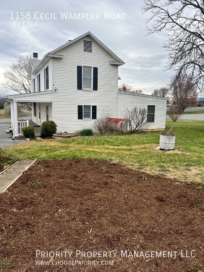 1158 Cecil Wampler Rd in Mount Crawford, VA - Building Photo - Building Photo