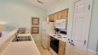 525 White River Dr in Myrtle Beach, SC - Foto de edificio - Building Photo