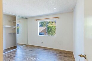 20558 Romar Ln in Santa Clarita, CA - Building Photo