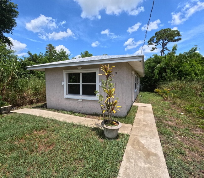 property at 5555 SE 47th Ave