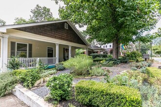 1084 Sanders Ave SE in Atlanta, GA - Building Photo - Building Photo