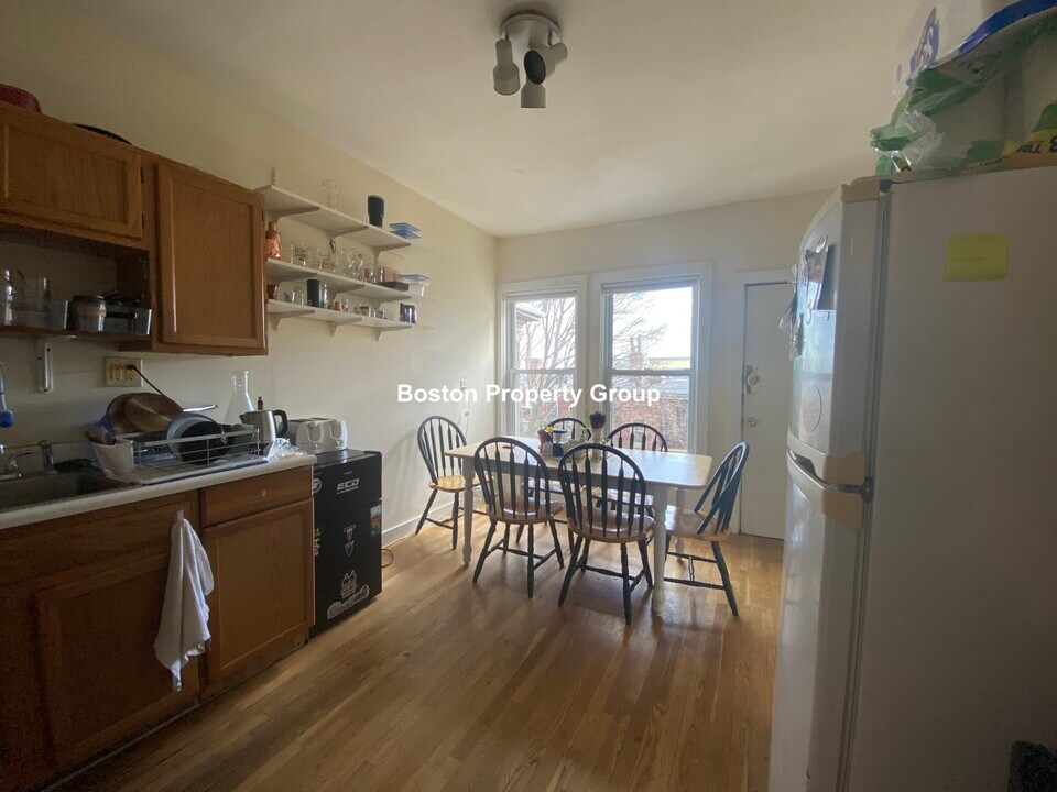 130 Calumet St, Unit 3 in Boston, MA - Foto de edificio