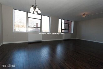 17 Hammond Pond Pkwy-Unit -20-307 in Newton, MA - Foto de edificio - Building Photo