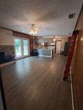 239 Gail Dr. in Satsuma, FL - Foto de edificio - Building Photo
